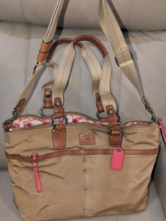 Coach Handbags - Coach Hampton Weekend Bag - B0871-11748 Satin Tan
